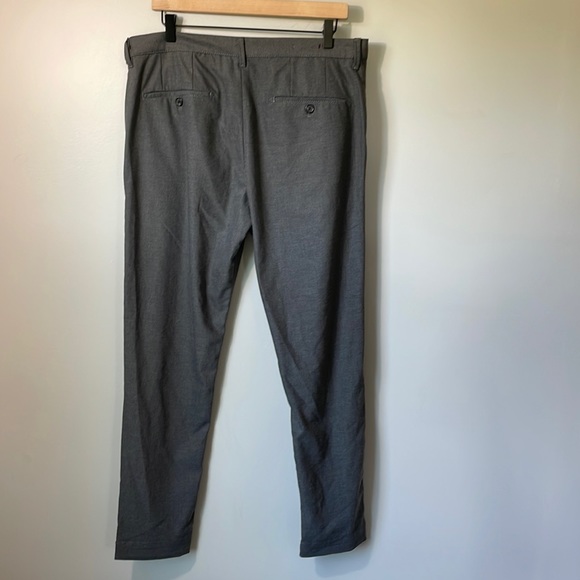 Zara Men grey dress pant in size 34” waist. Slim fit. - Picture 4 of 4